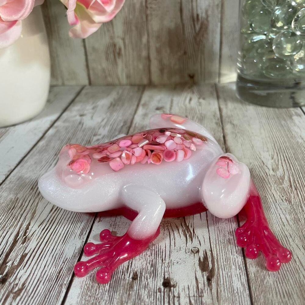 Handmade Pink & White Resin Frog Figurine – Decorative Stone Accents